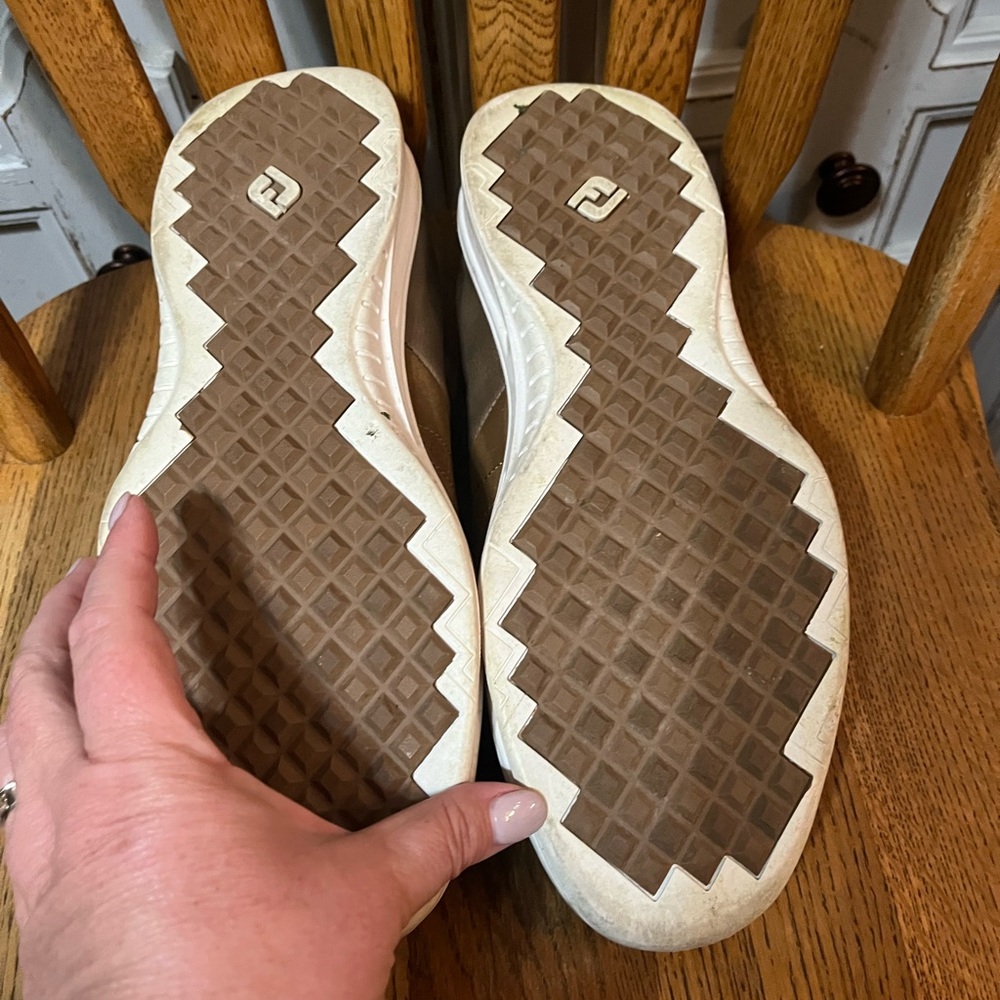 Men's leather footjoy golf shoes size 9.50 wide Brown . - Picture 5 of 5
